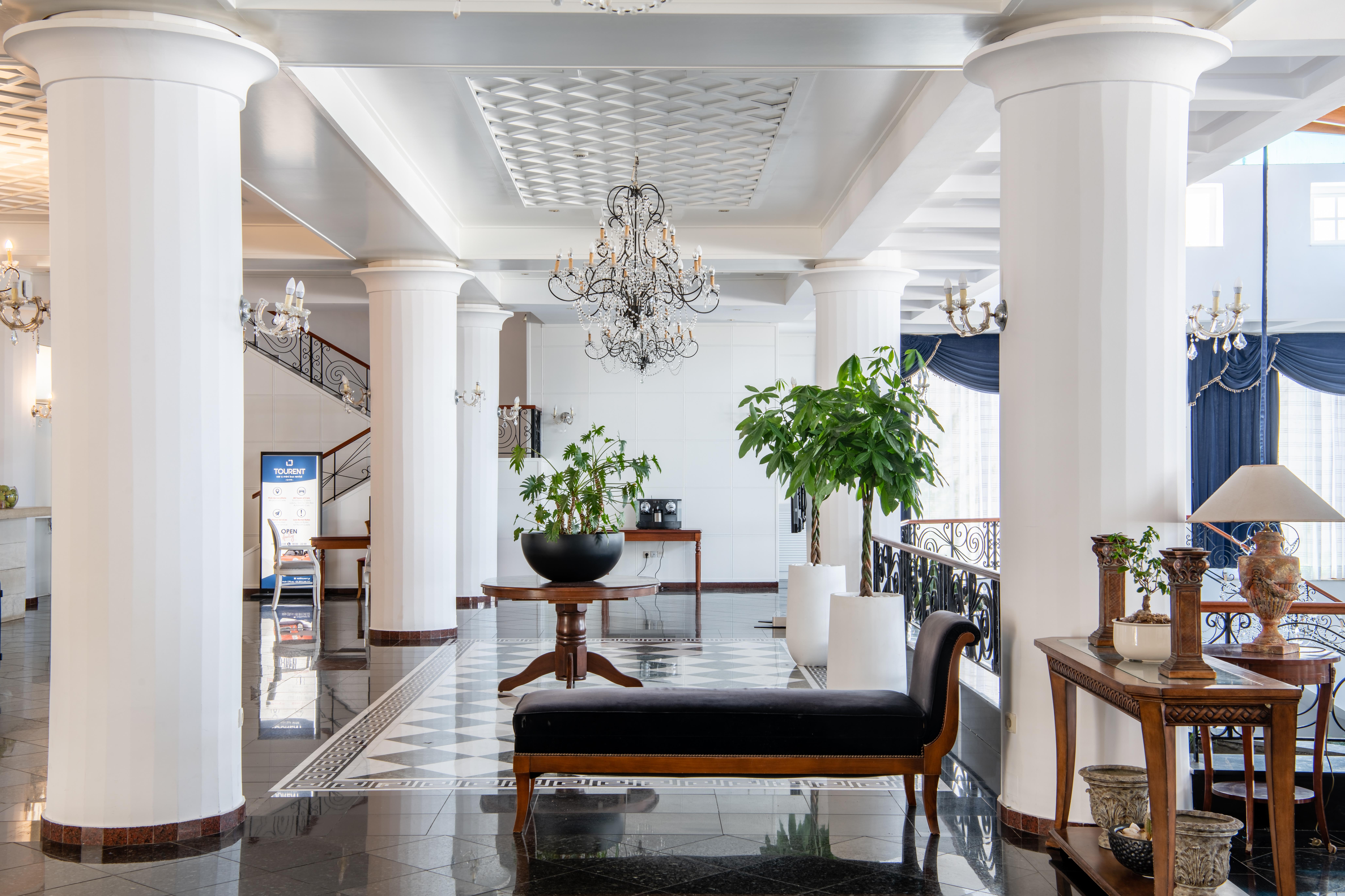 Minos Imperial Luxury & אתר נופש